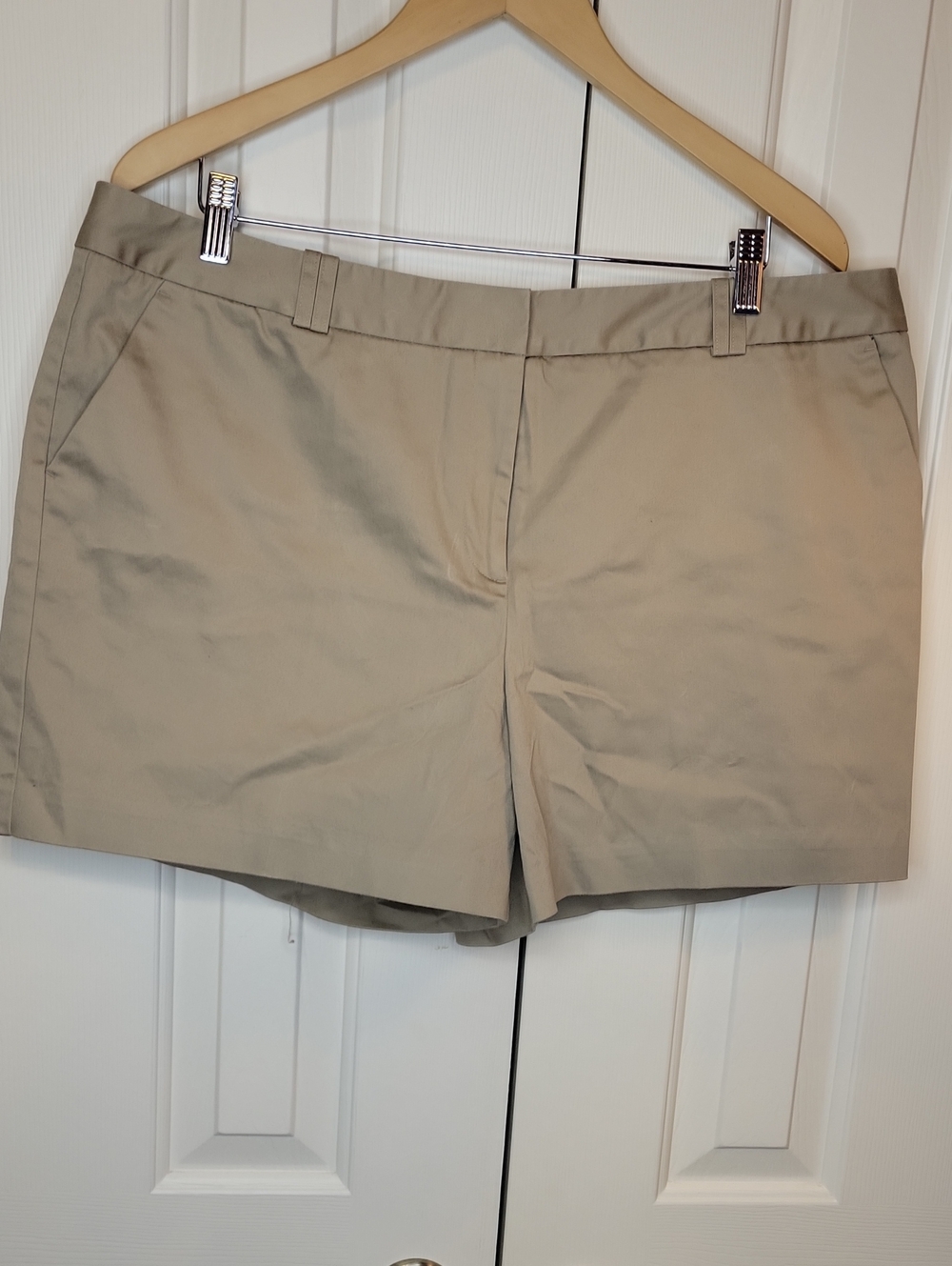 Worthington Women's Tan  Shorts